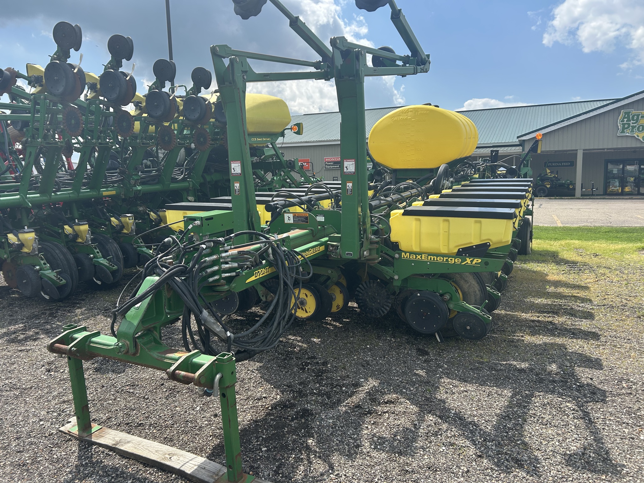 2011 John Deere 1770NT Image 8