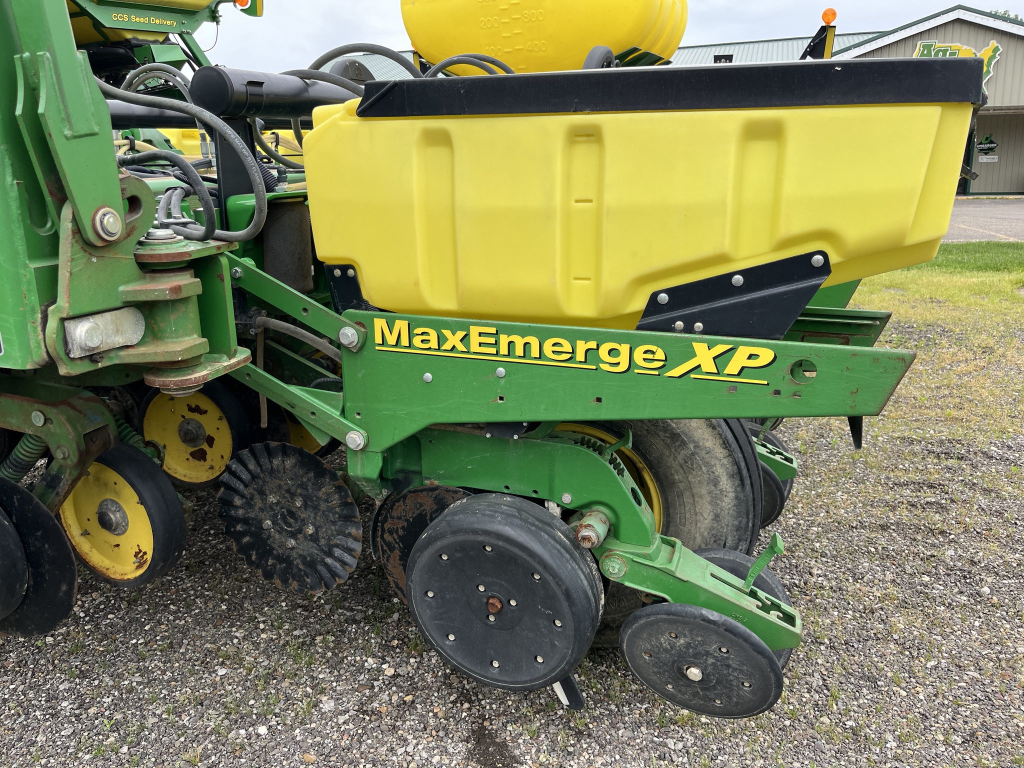 2011 John Deere 1770NT Image 3