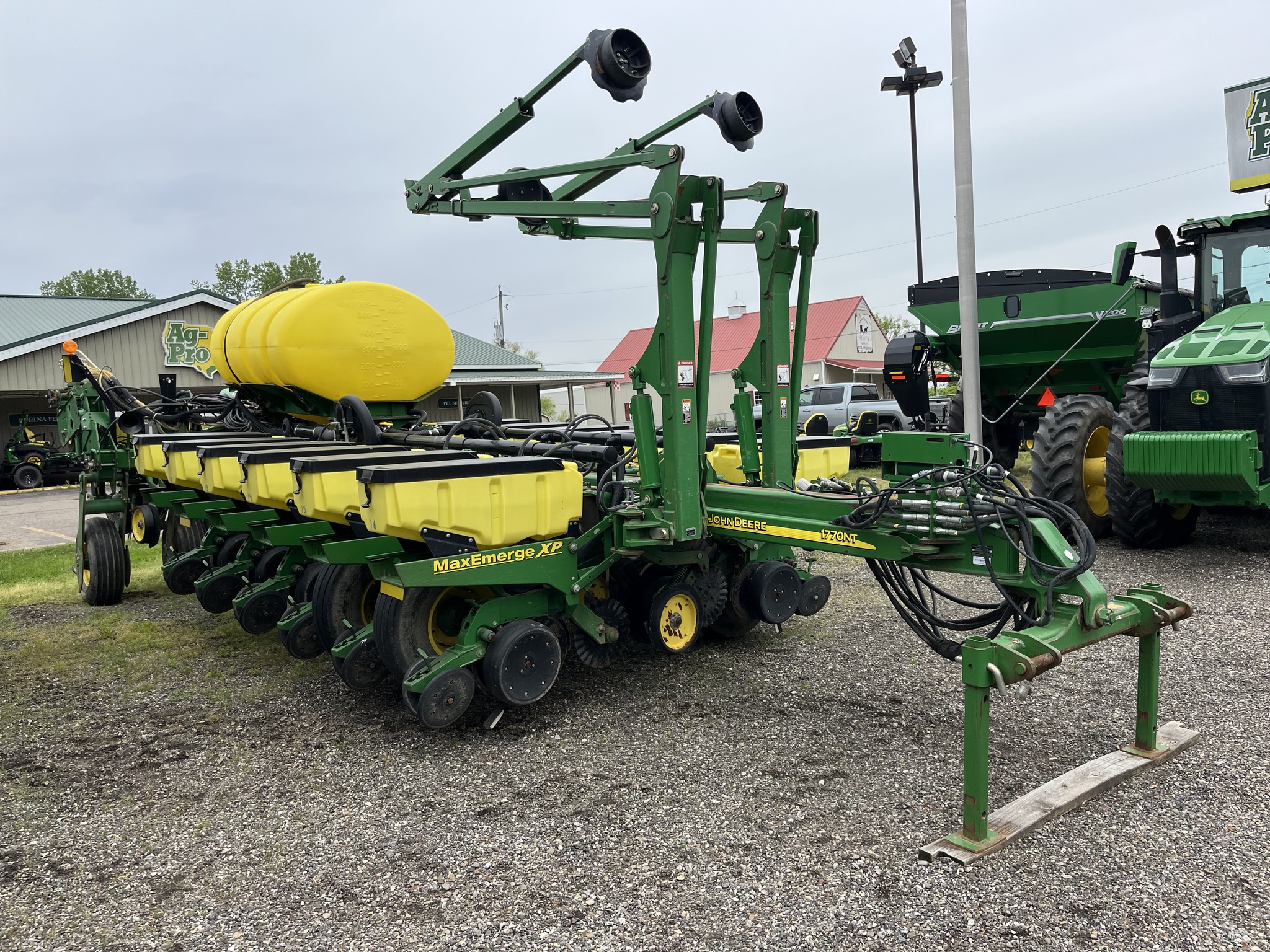 2011 John Deere 1770NT Image 2