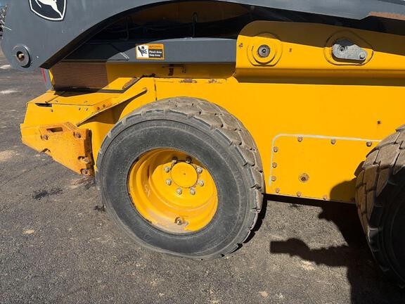 2018 John Deere 332G