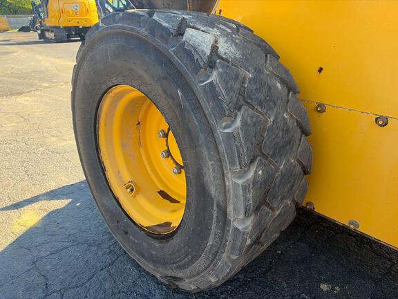 2018 John Deere 332G