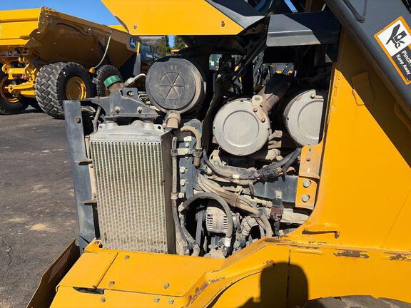 2018 John Deere 332G