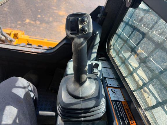 2018 John Deere 332G