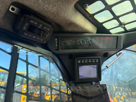 2018 John Deere 332G
