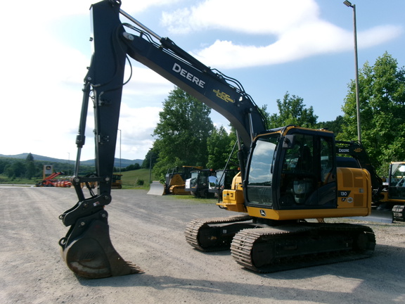 Photo of a 2023 John Deere 130P
