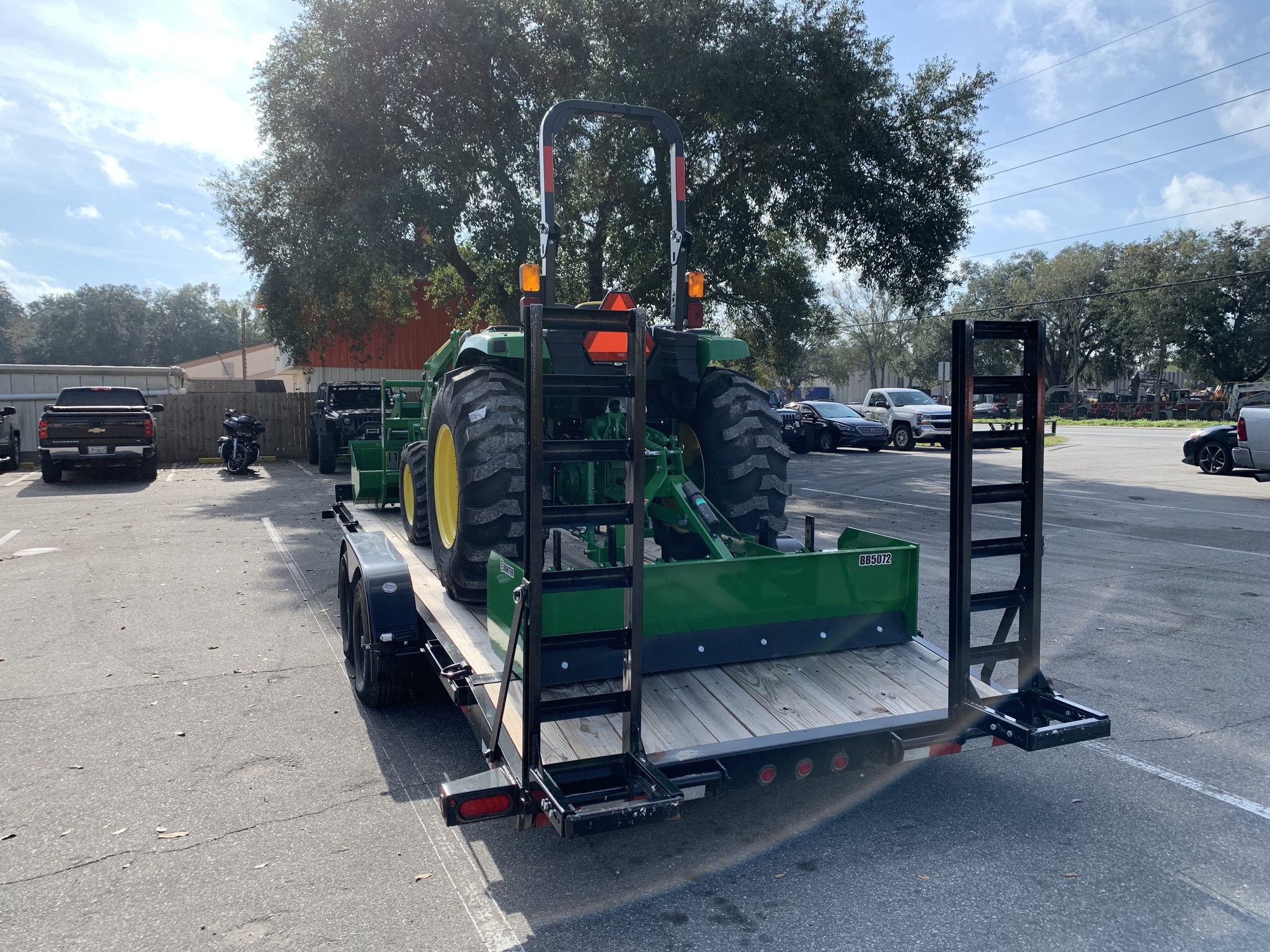 2023 John Deere 4066M Image 4