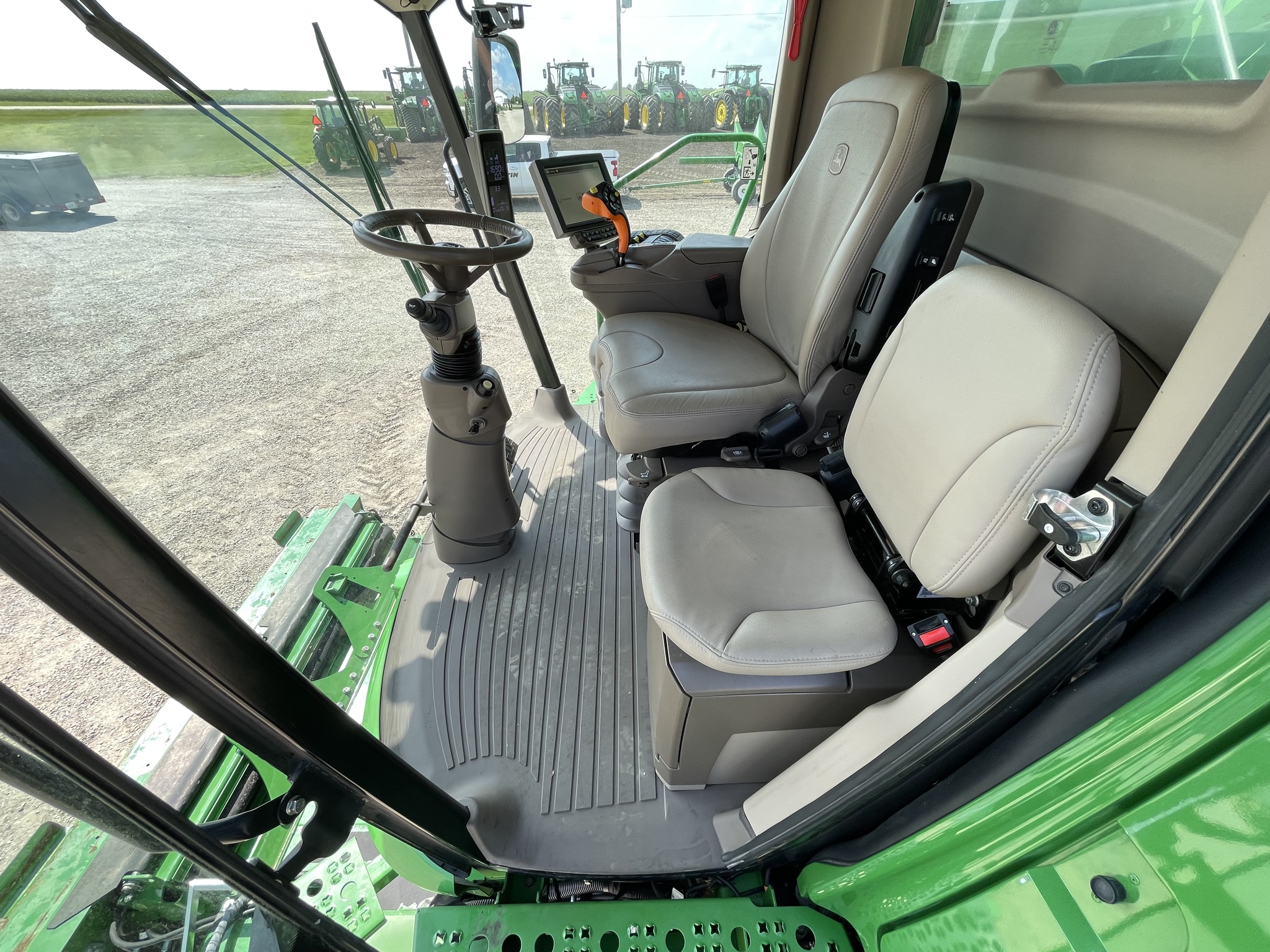  2022 John Deere S790 at Heritage Tractor in Brimfield, IL