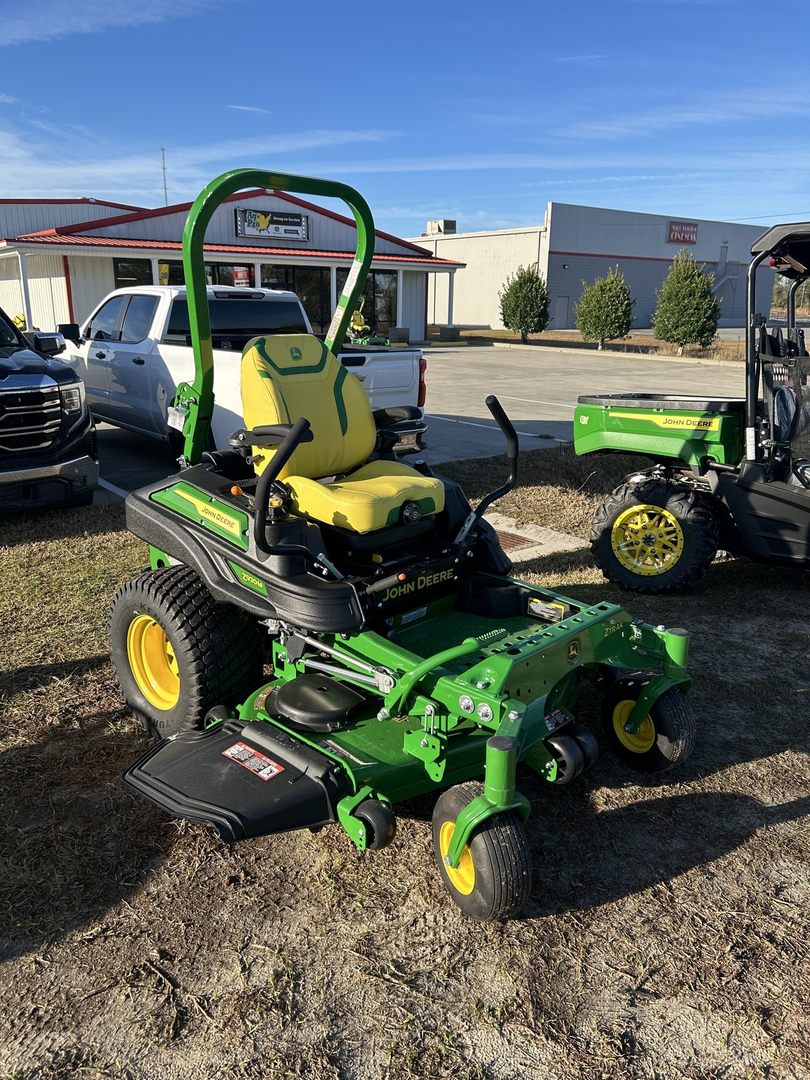 2025 John Deere Z920M Image 1
