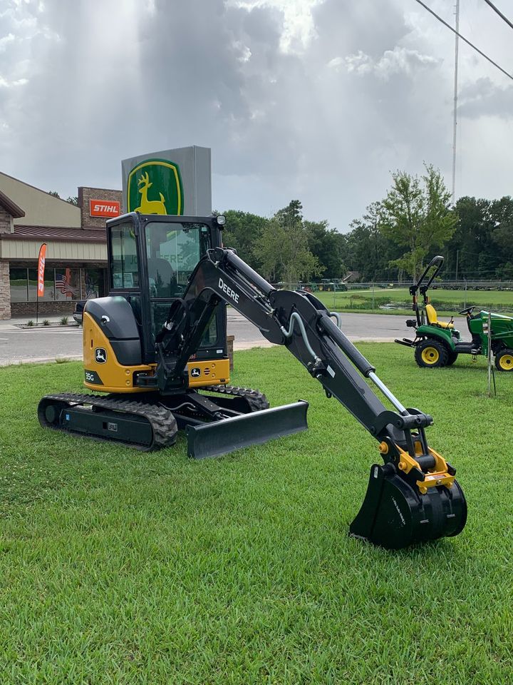 John Deere 35G Image 2