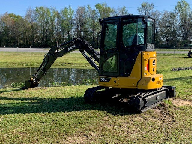 John Deere 35G Image 3