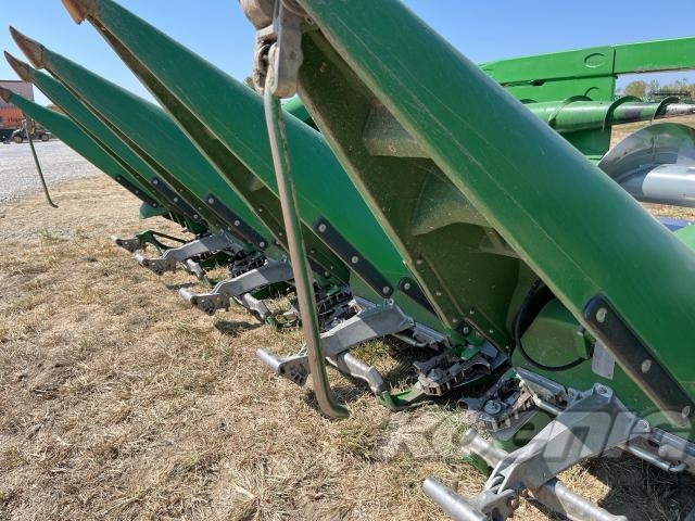 Used 2019 John Deere 708C Corn and Row Crop headers at Koenig Equipment in Greenfield, IN - PhotoXL9