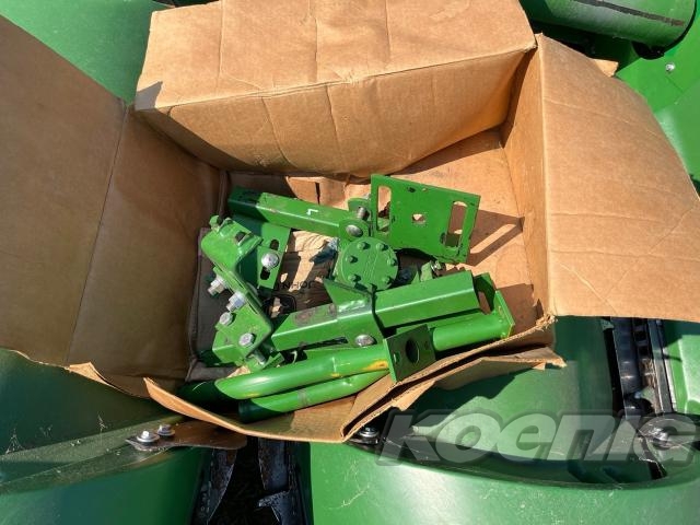 Used 2019 John Deere 708C Corn and Row Crop headers at Koenig Equipment in Greenfield, IN - PhotoXL14