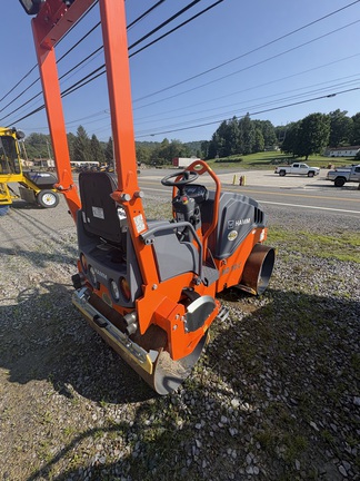 2024 Hamm HD10CVV