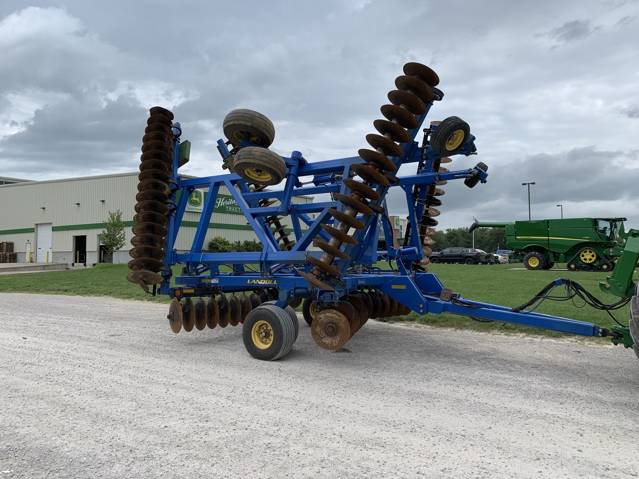 2010 Landoll 6230 at Heritage Tractor in Adrian, MO