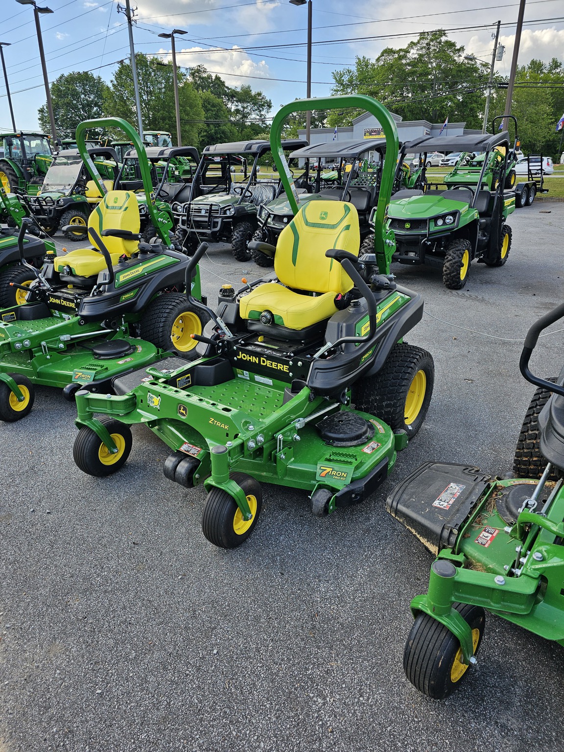 2023 John Deere Z950M Image 1