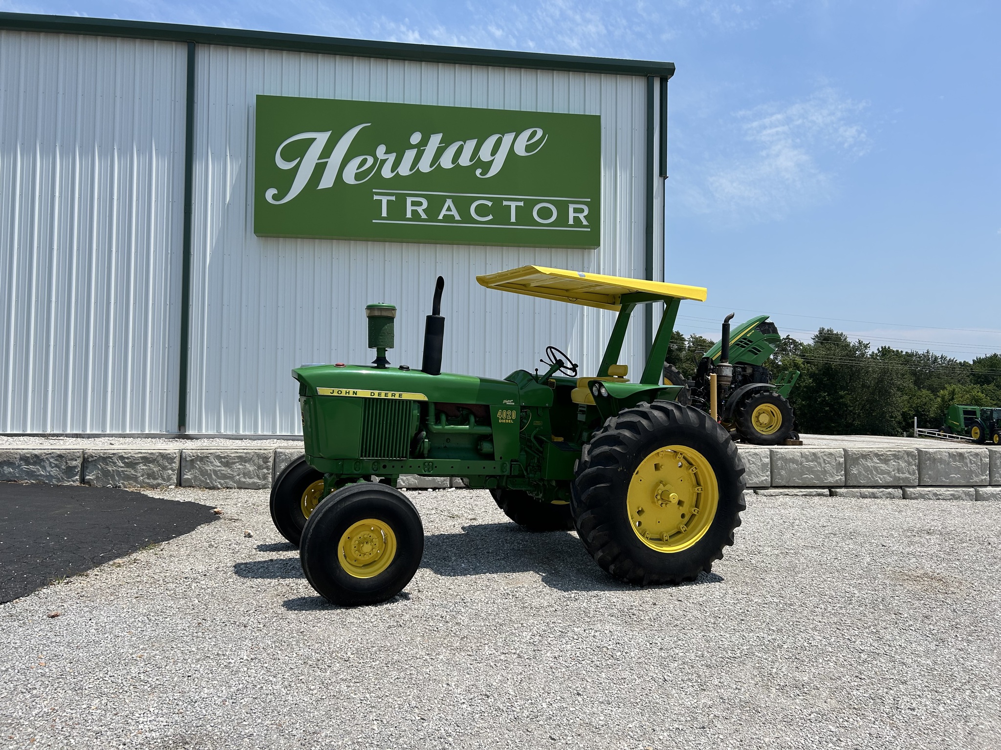 donmama 67316955_huge_89589.jpg