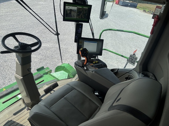 Photo of 2024 John Deere X9 1100