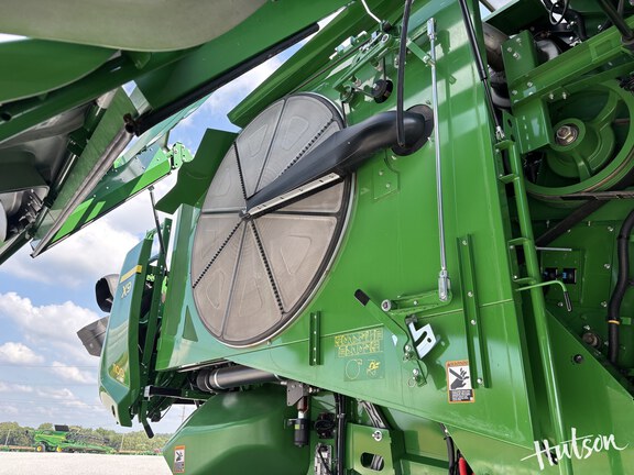 Photo of 2024 John Deere X9 1100