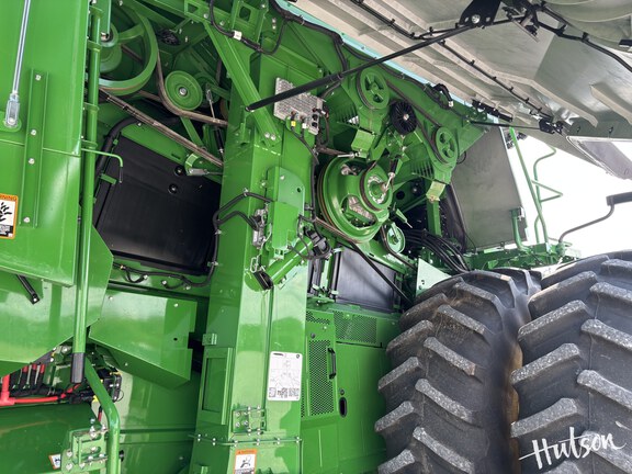 Photo of 2024 John Deere X9 1100