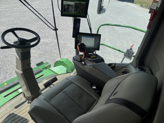 Photo of 2024 John Deere X9 1100