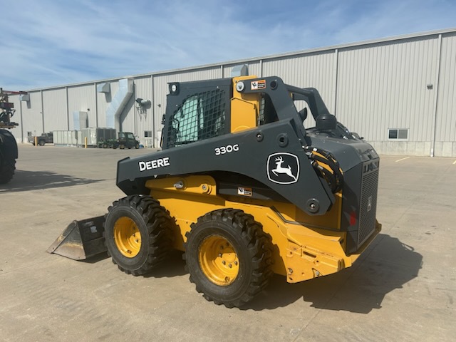 2021 John Deere 330G Image 6