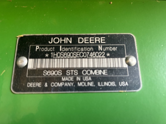 Used 2012 John Deere S690 Combines at Horizon Ag & Turf in Falher, AB - Photo13