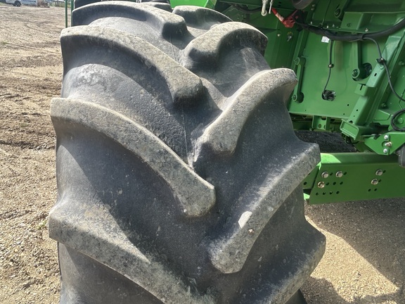 Used 2012 John Deere S690 Combines at Horizon Ag & Turf in Falher, AB - Photo10