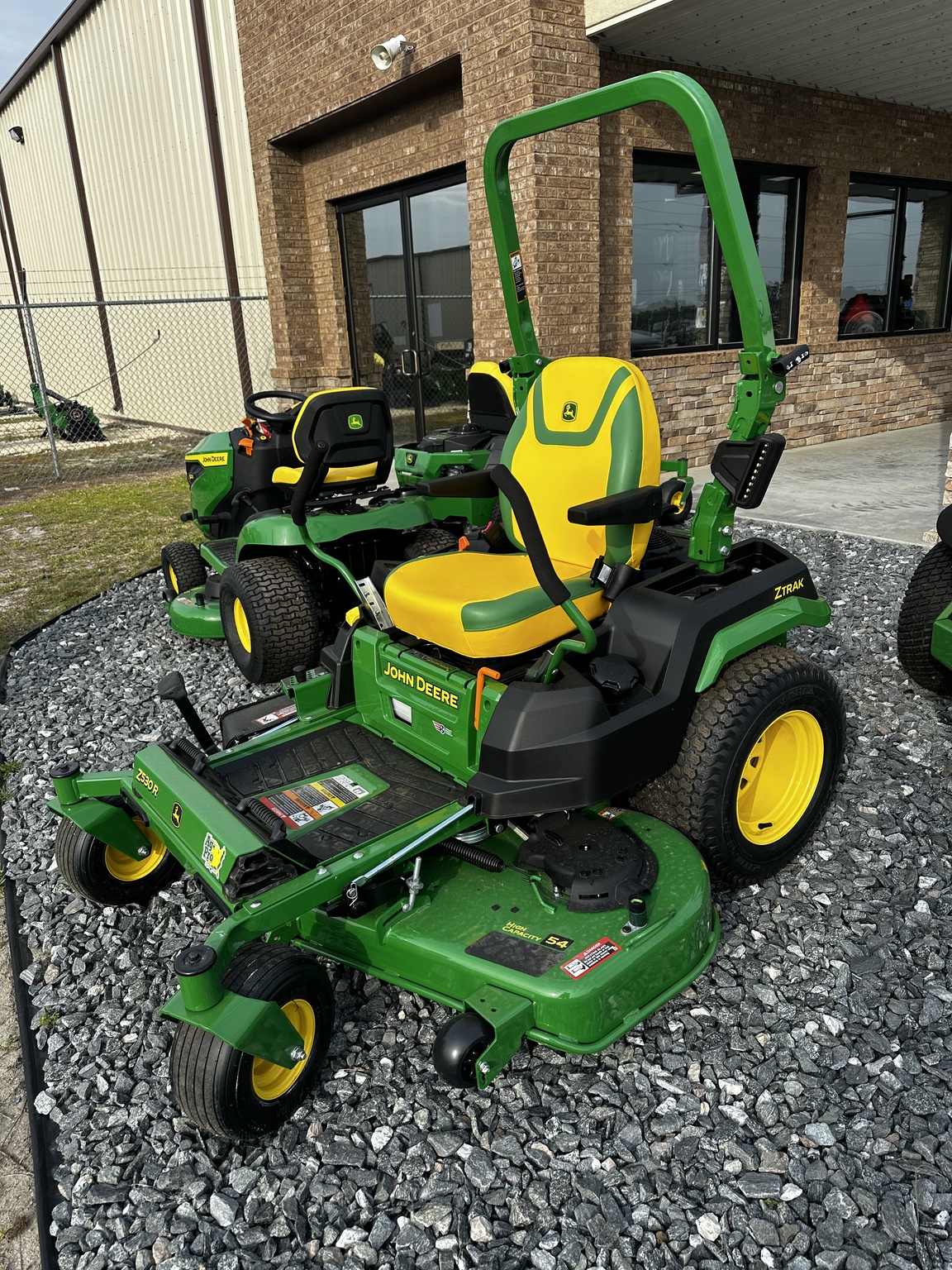 2025 John Deere Z530R Image 2
