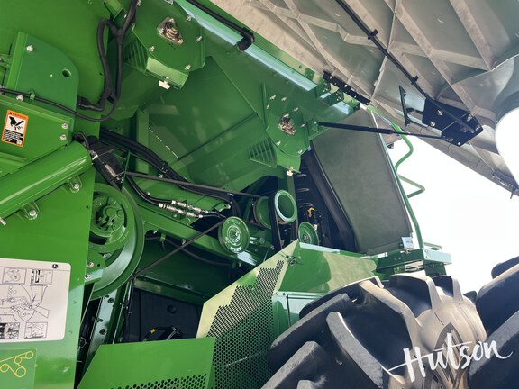 Photo of 2024 John Deere S780