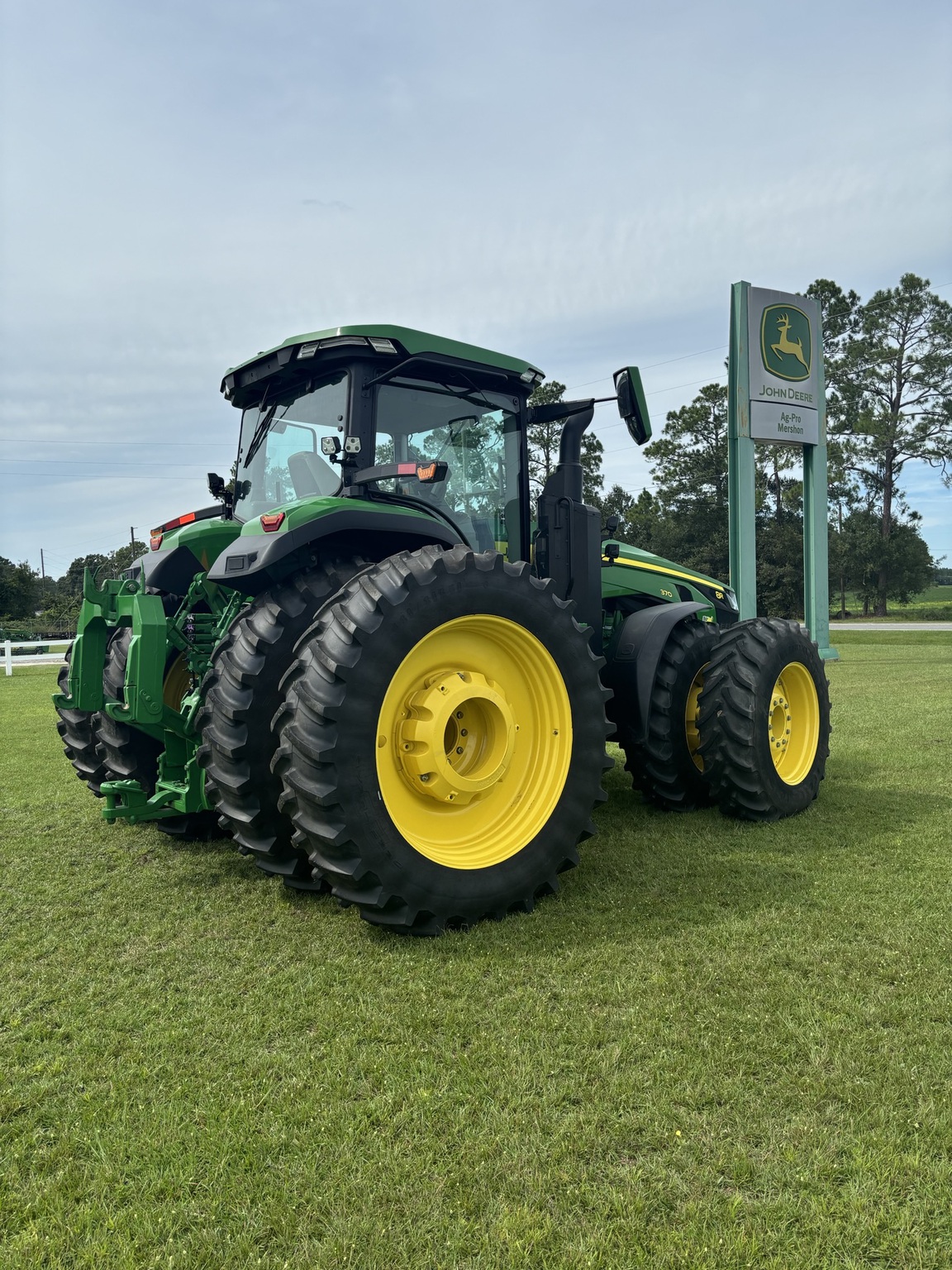 2023 John Deere 8R 370 Image 3