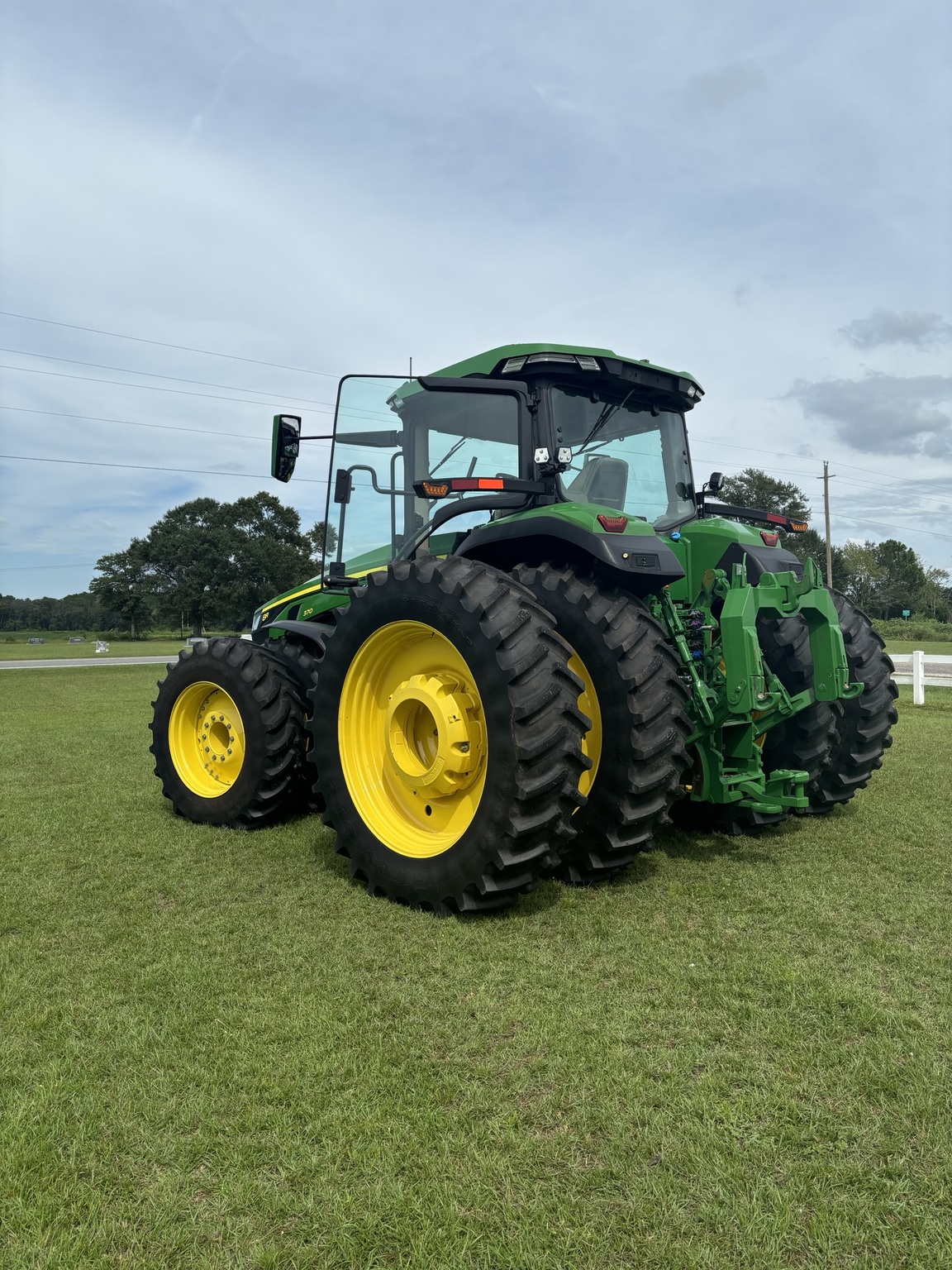 2023 John Deere 8R 370 Image 4