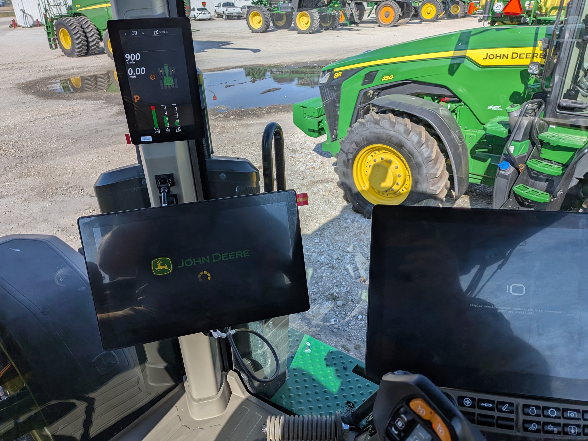  2024 John Deere 8R 340 at Heritage Tractor in Galesburg, IL