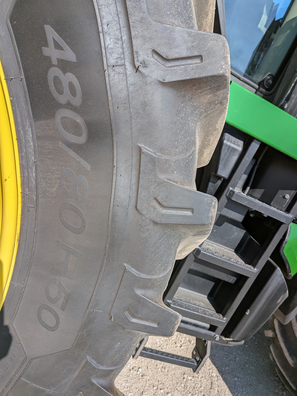  2024 John Deere 8R 340 at Heritage Tractor in Galesburg, IL