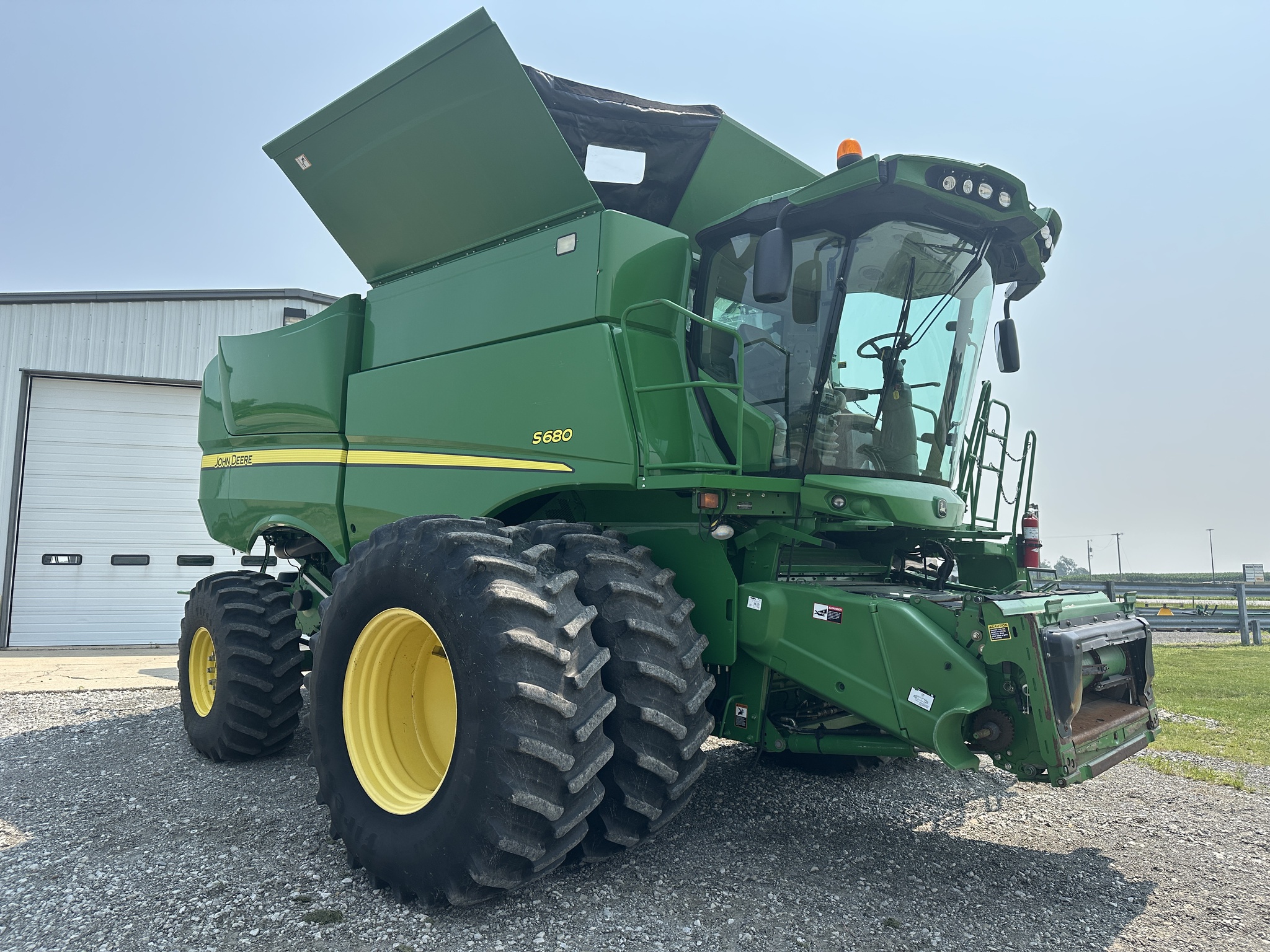 2012 John Deere S680 Image 1