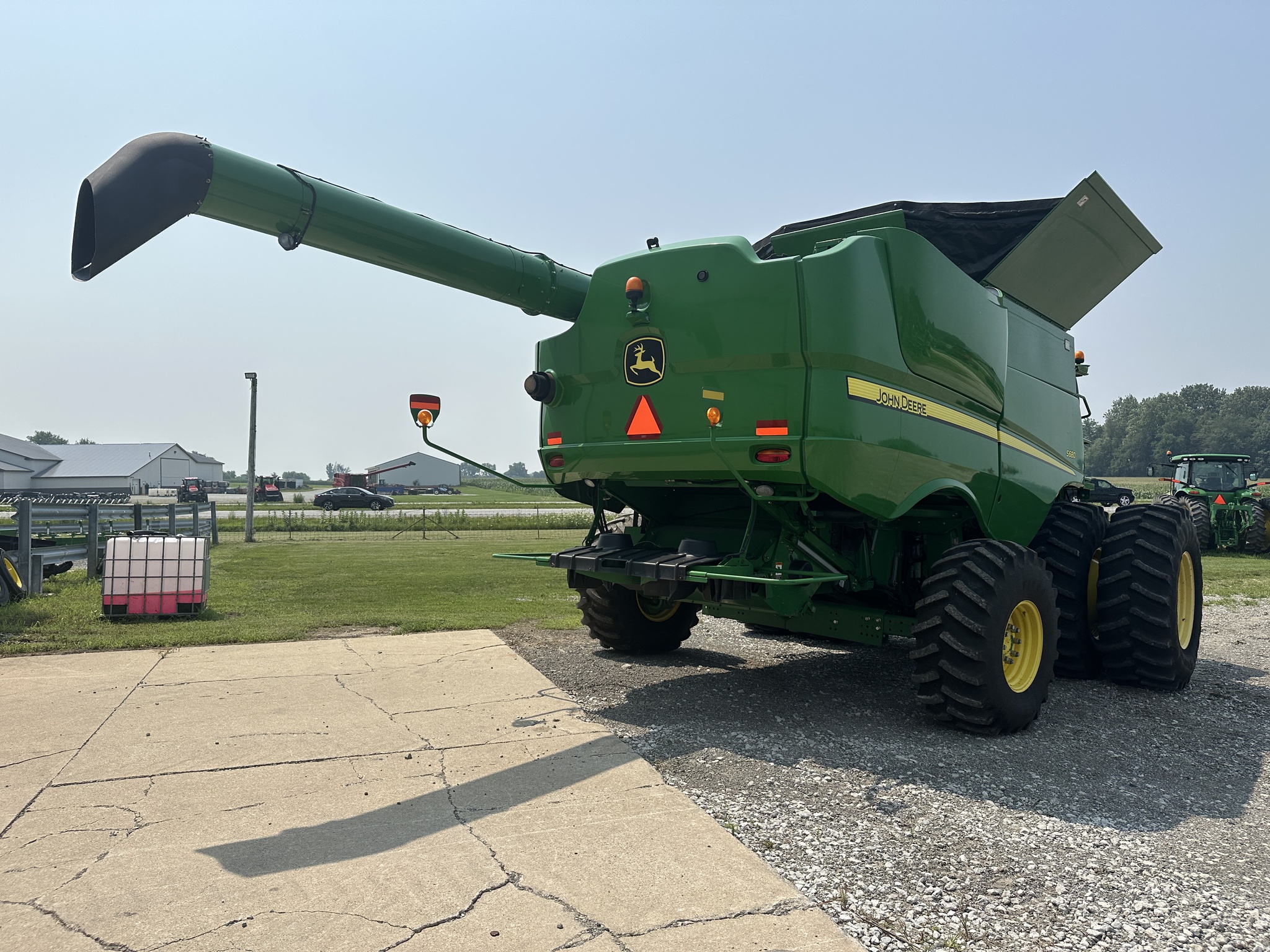 2012 John Deere S680 Image 5