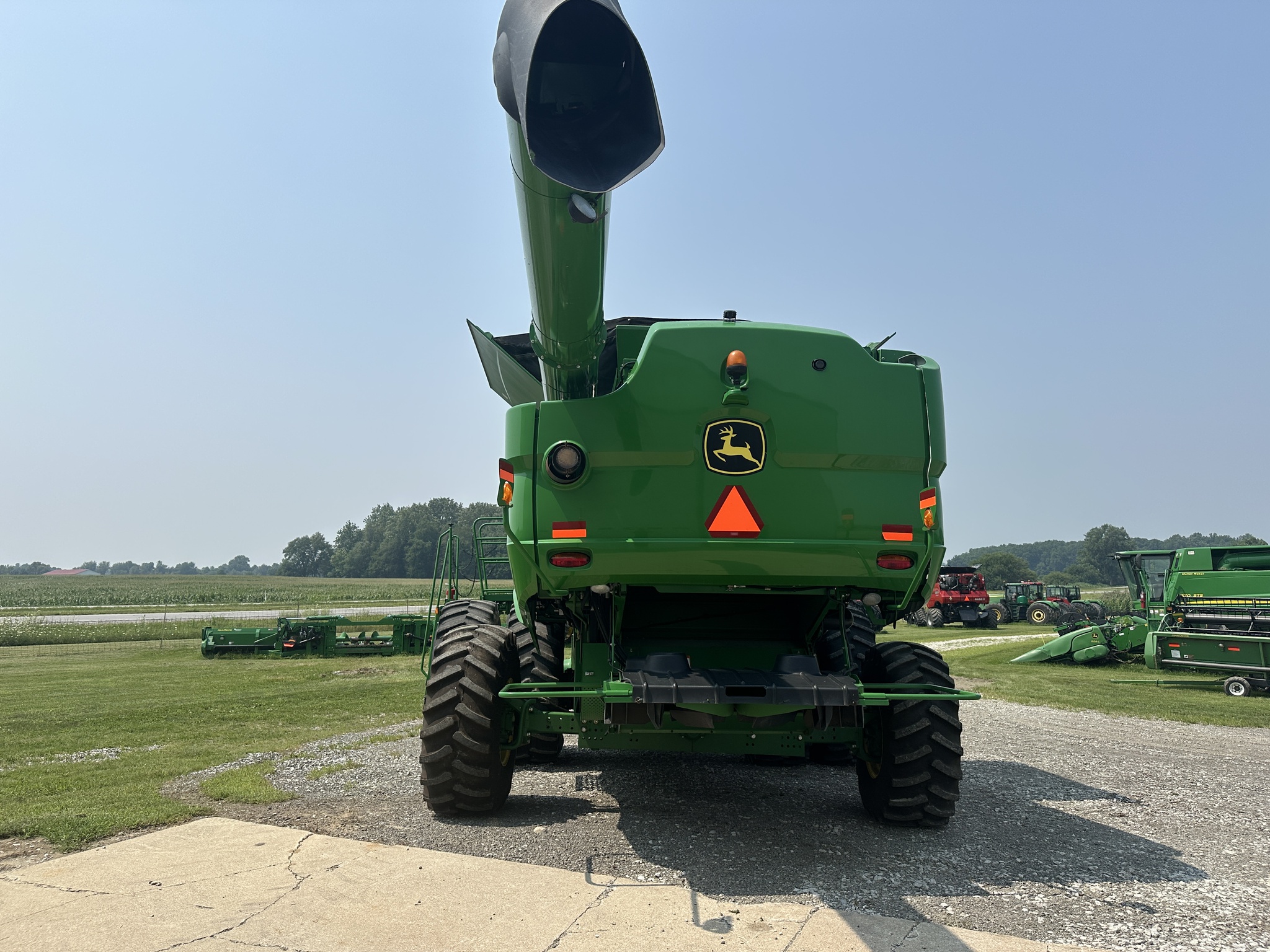 2012 John Deere S680 Image 6