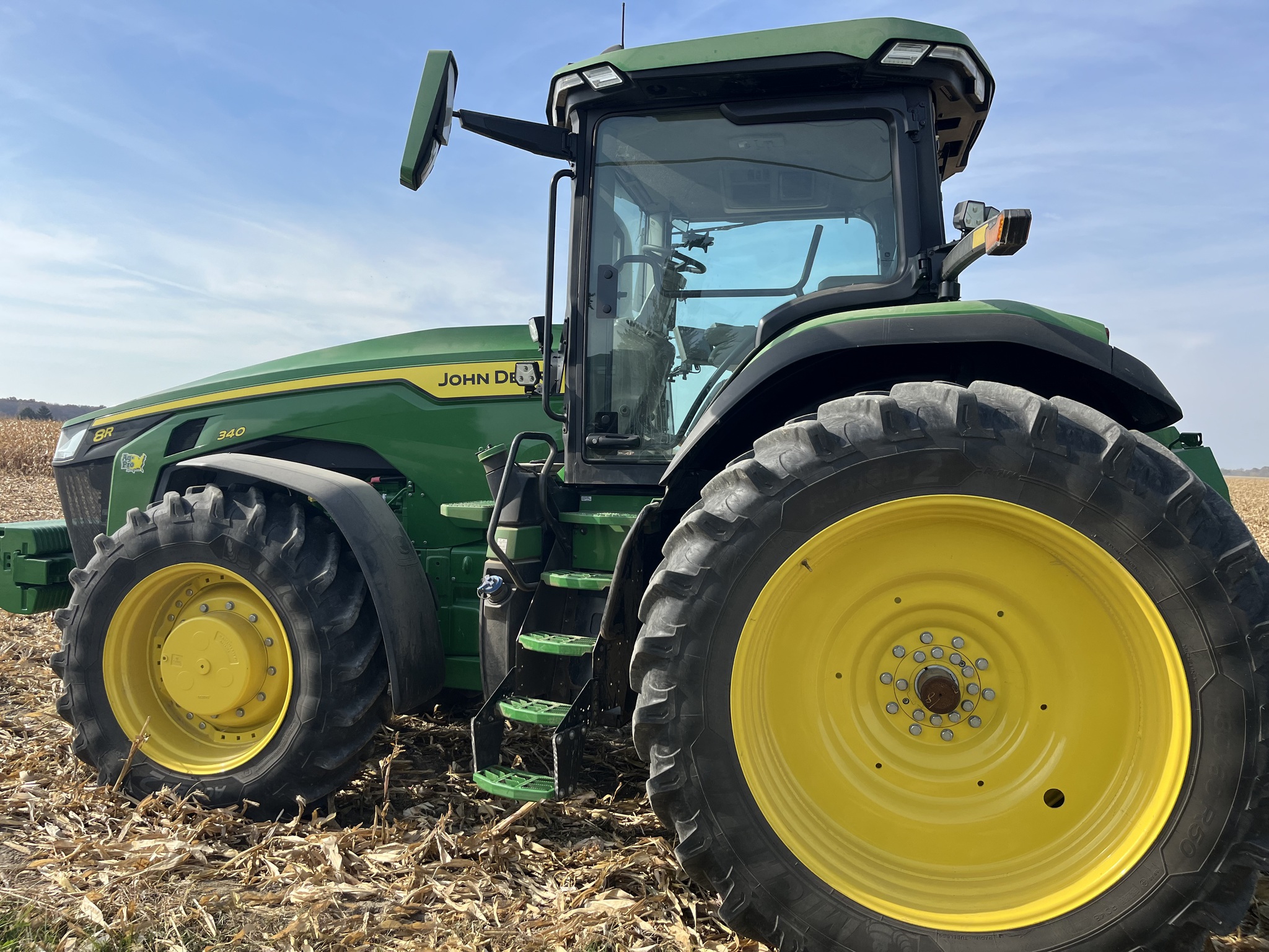 2023 John Deere 8R 340 Image 16