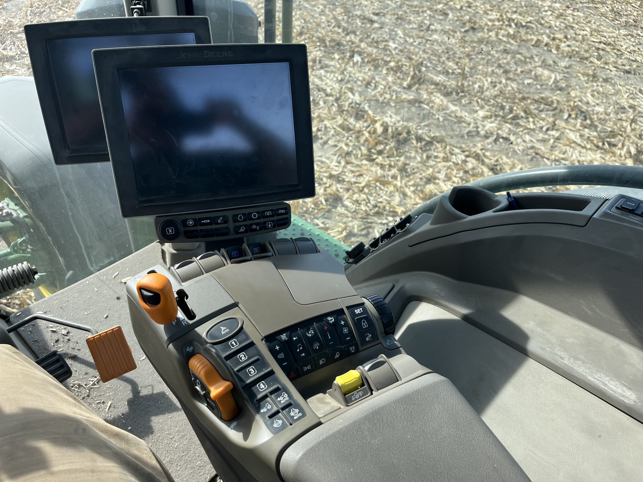 2023 John Deere 8R 340 Image 19