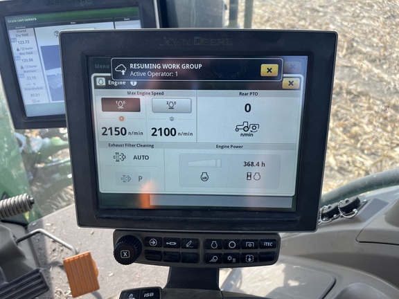 2023 John Deere 8R 340 Picture 17 2023 John Deere 8R 340-17