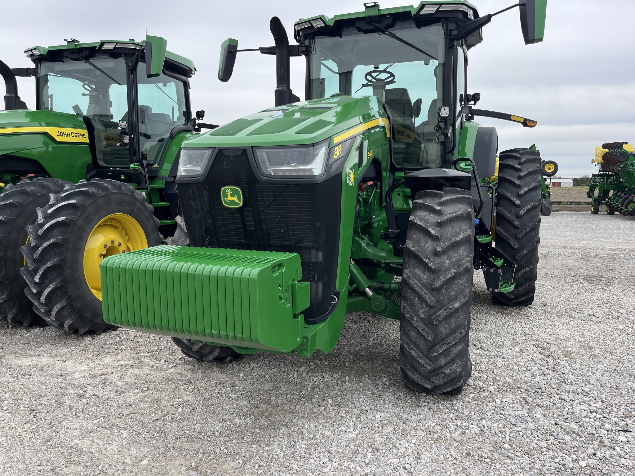 2023 John Deere 8R 340 Image 2