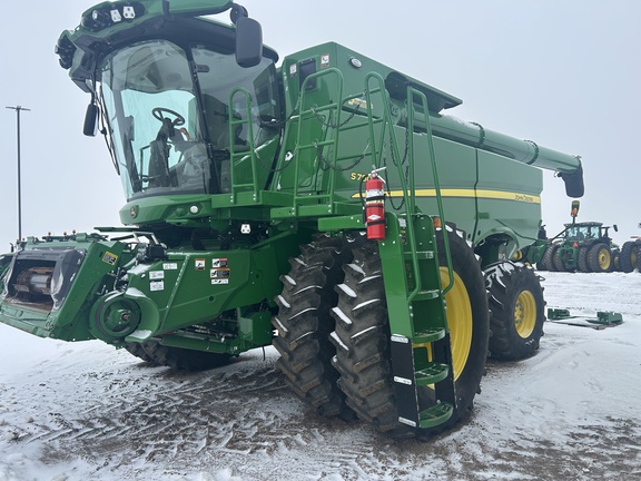 2024 John Deere S780 (11th thumbnail)
