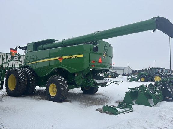 2024 John Deere S780 (13th thumbnail)