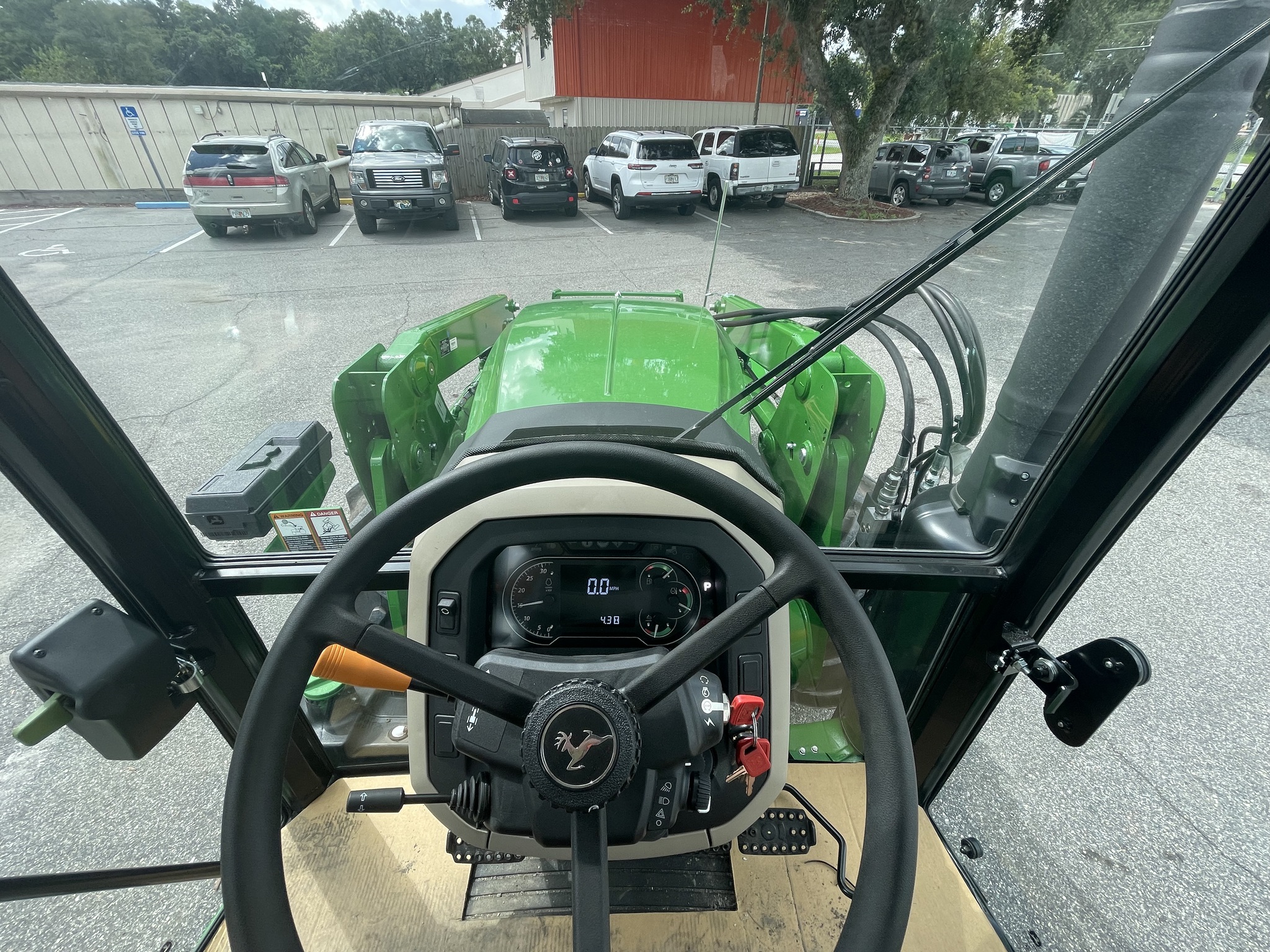 2025 John Deere 5100E Image 14
