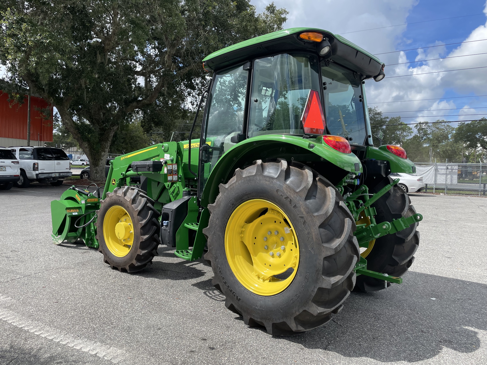 2025 John Deere 5100E Image 8