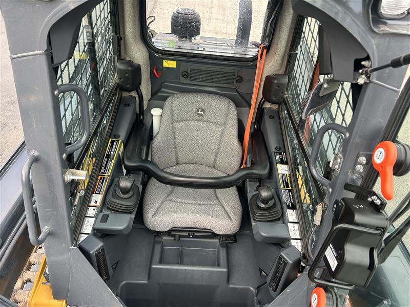 2023 John Deere 325G Image 13