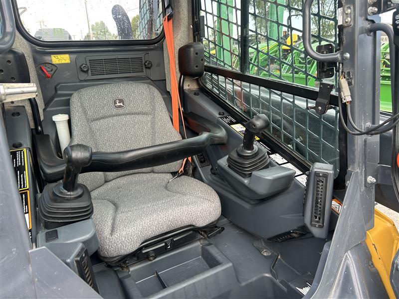 2023 John Deere 325G Image 14