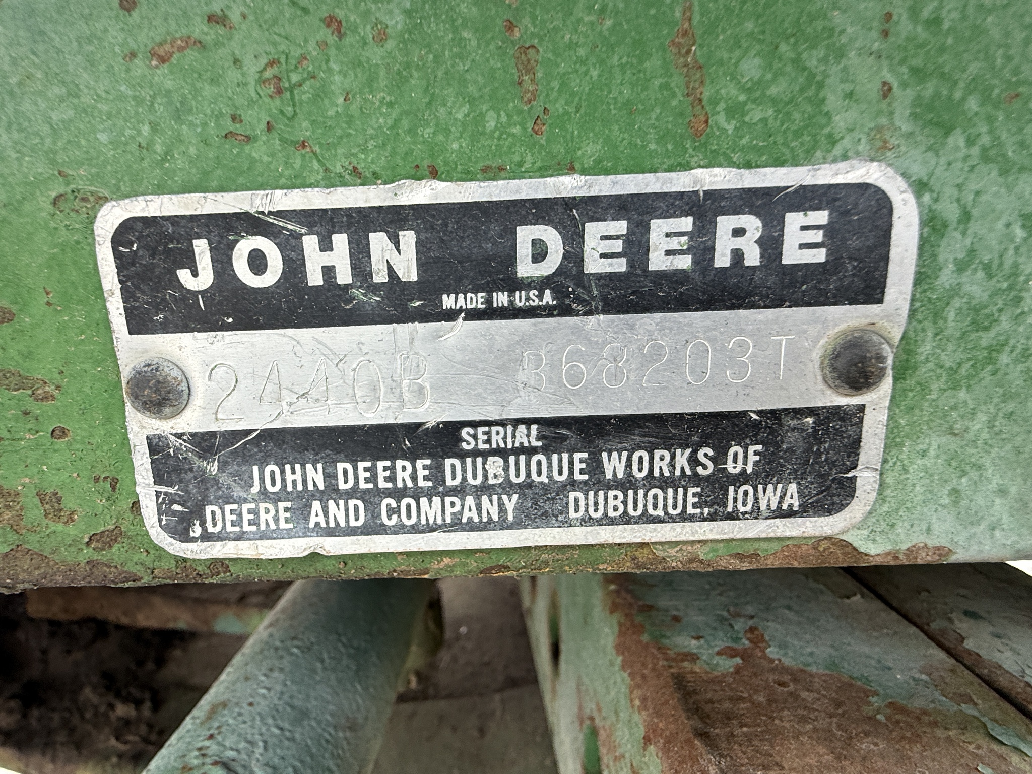 1976 John Deere 2440 Image 13