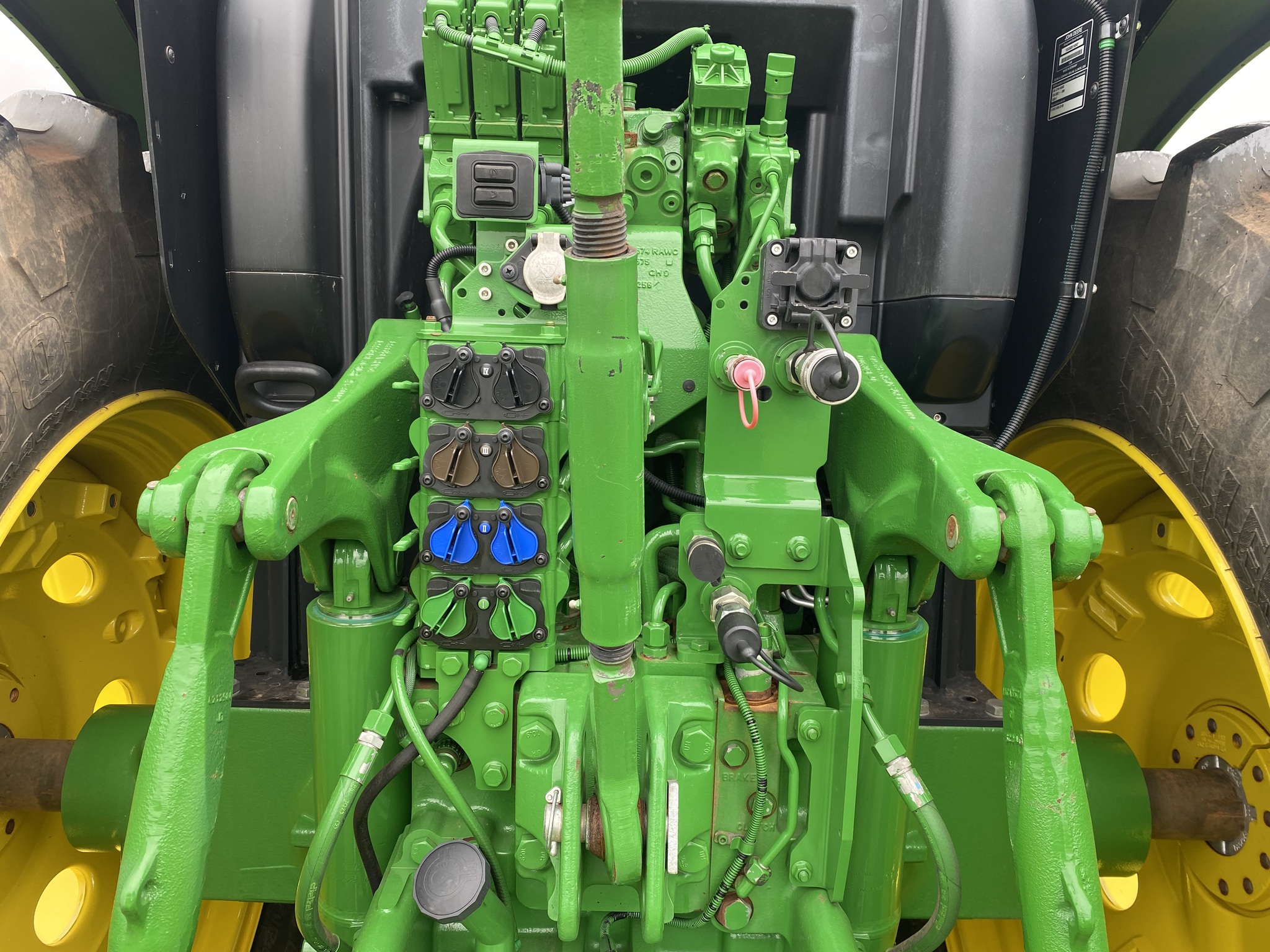 2023 John Deere 6R 175 Image 4