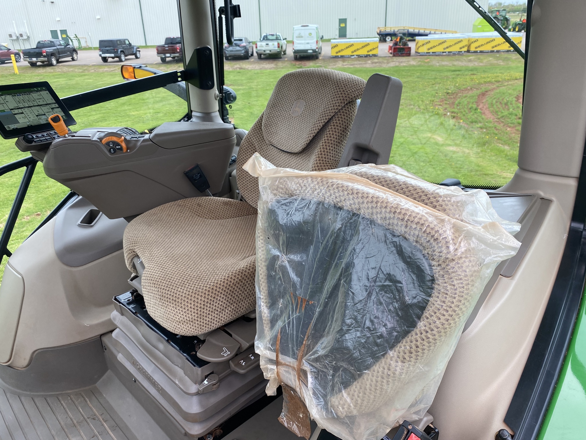2023 John Deere 6R 175 Image 12