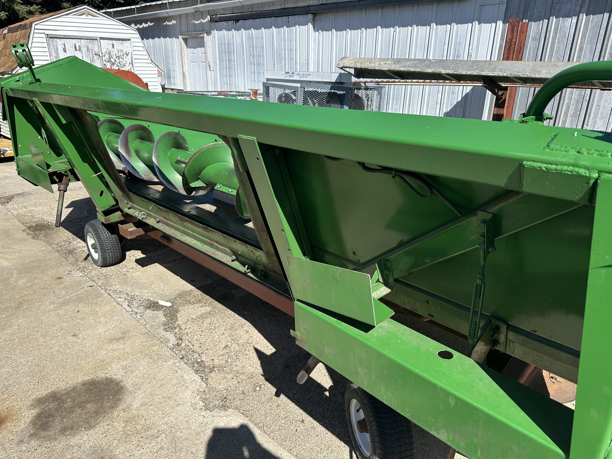 1980 John Deere 842 Image 2